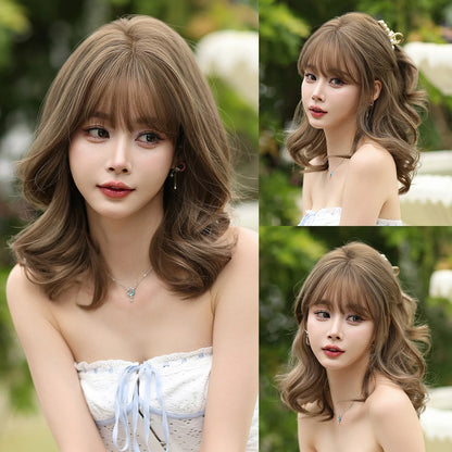 Short Wavy Dark Brown Synthetic Wig – Heat Resistant